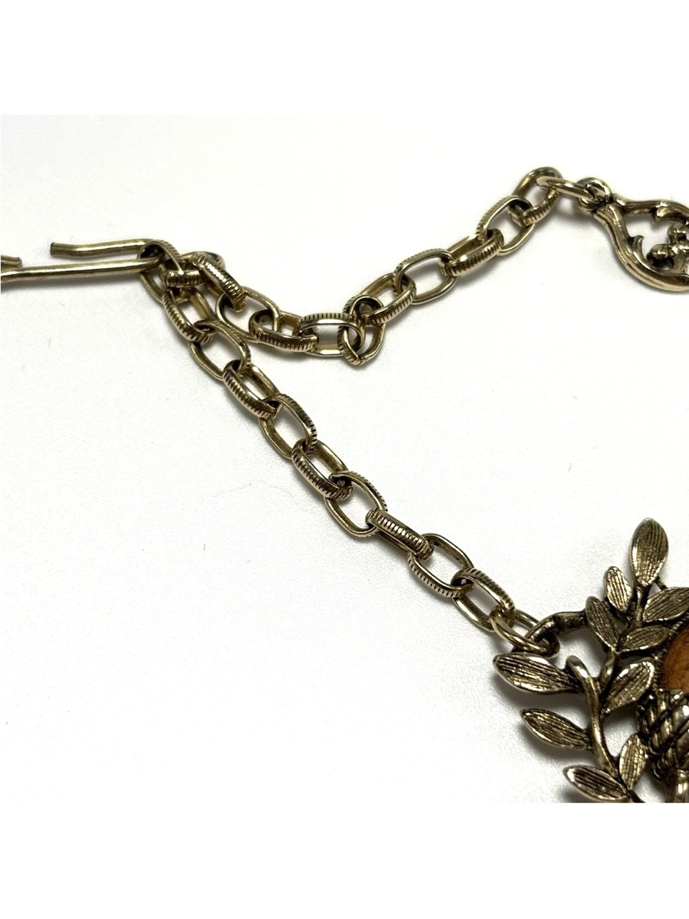 Vintage Attributed To Coro For Knotts Berry Farm Necklace Acorn Goldtone - Picture 5 of 7